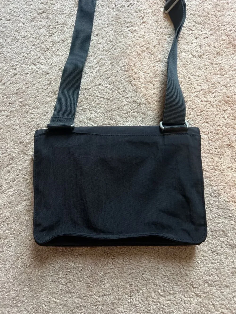 Baggallini Black Nylon Crossbody Shoulder Bag Accordion 3 Zip Purse